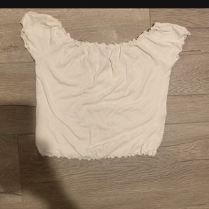 Forever 21 White Ruffle Crop Top Size: M